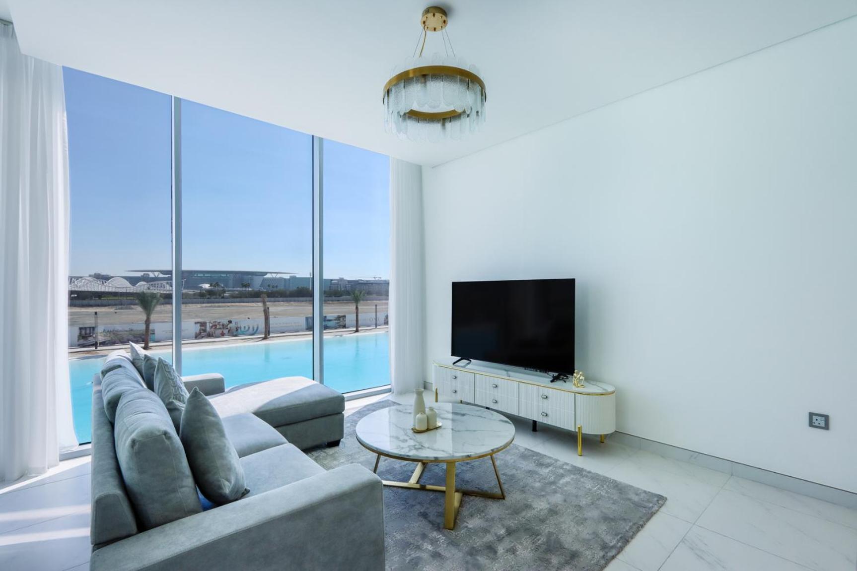 Lagoonview 2br District One *