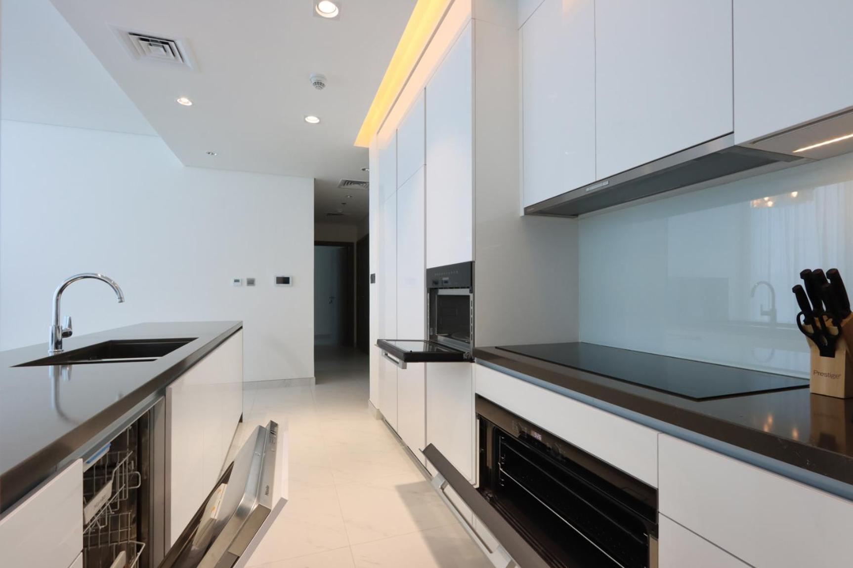 Lagoonview 2br District One Apartment *